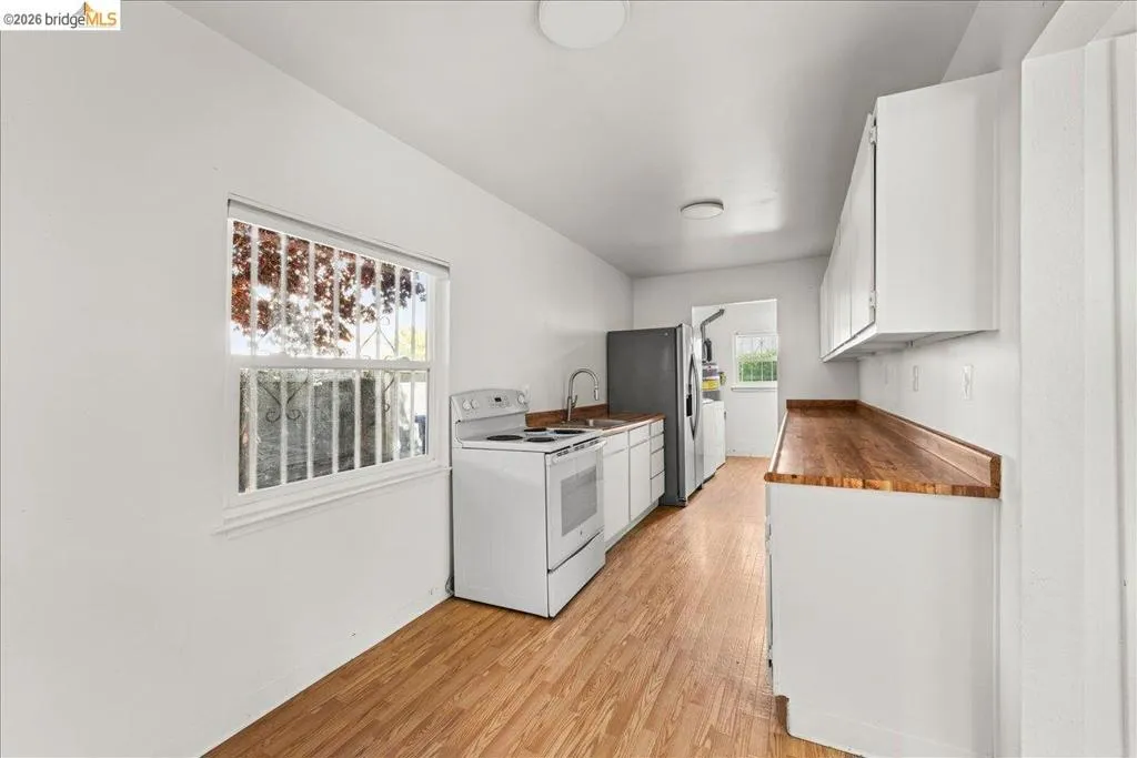 2136 Linden St, Oakland, California 94607 — photo 4