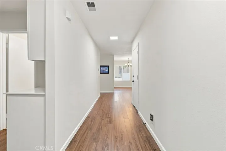26105 Rainbow Glen Drive, Newhall, California 91321 — photo 4