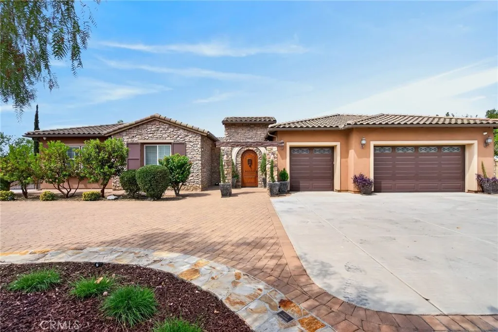 540 Mountain House, Riverside, California 92506 — photo 5