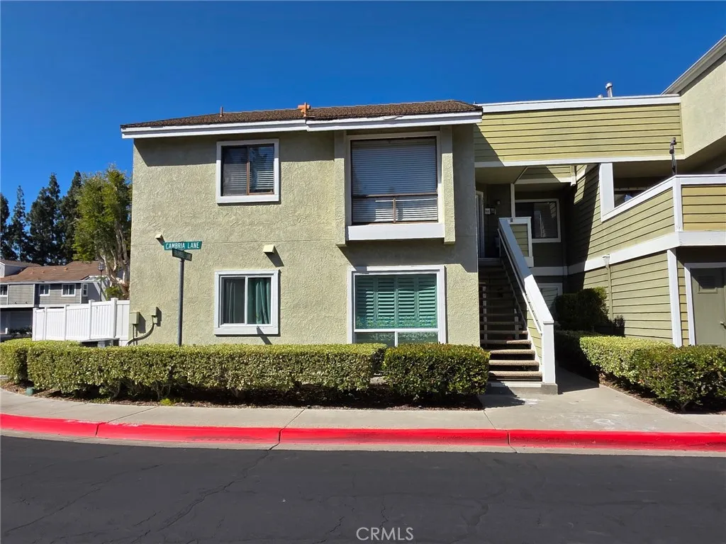 21 Cambria Ln