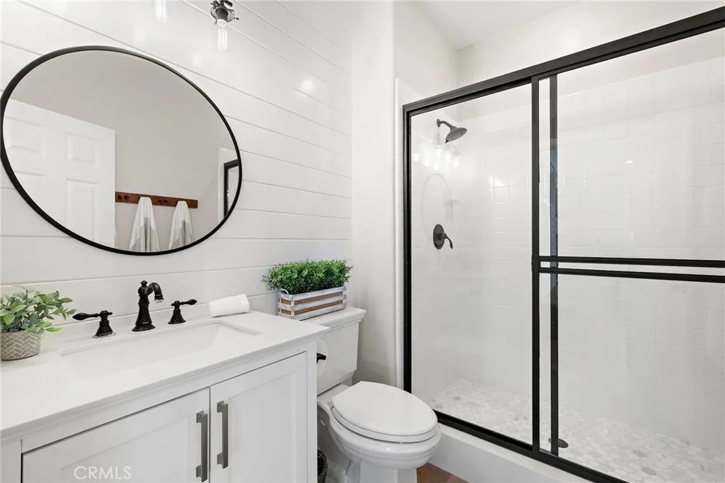 downstairs full bathroom