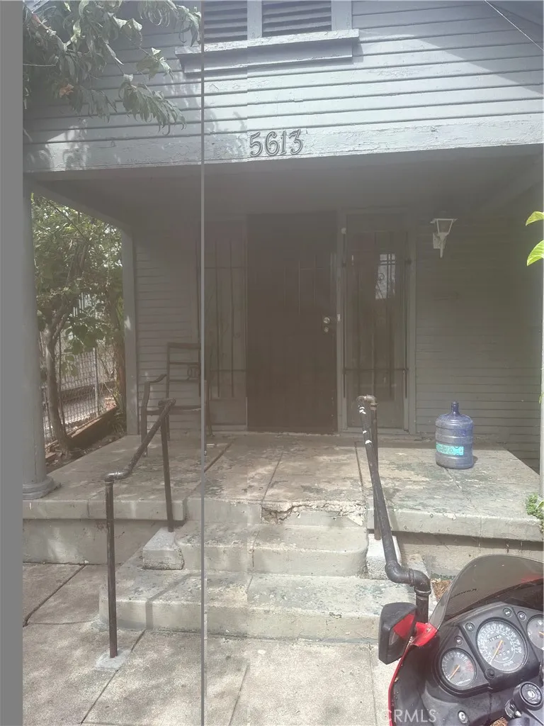 5611 S Normandie, Los Angeles, California 90037 — photo 5