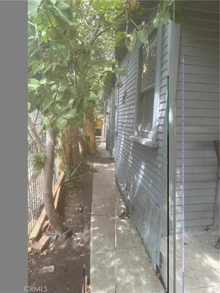 5611 S Normandie, Los Angeles, California 90037 — photo 4