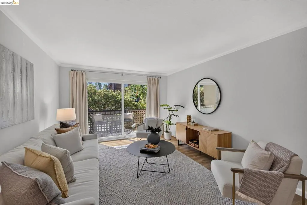 555 Jean St 319, Oakland, California 94610 — photo 4