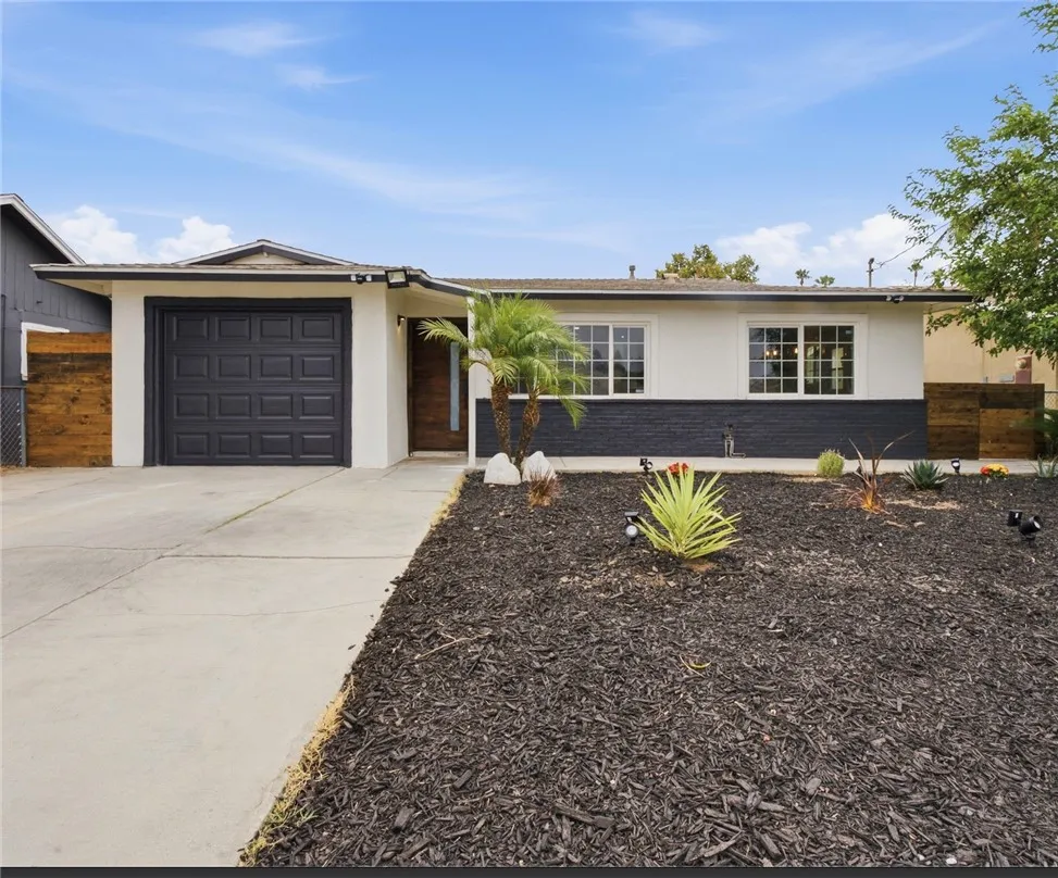 623 S Mistletoe Ave