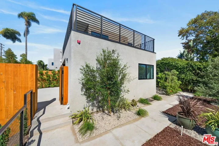 1853 12th Street A, Santa Monica, California 90404 — photo 4