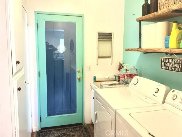 Washer & Dryer included