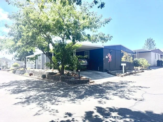 Corner lot