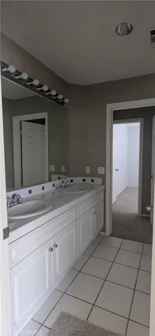 Jack and jill bathroom.