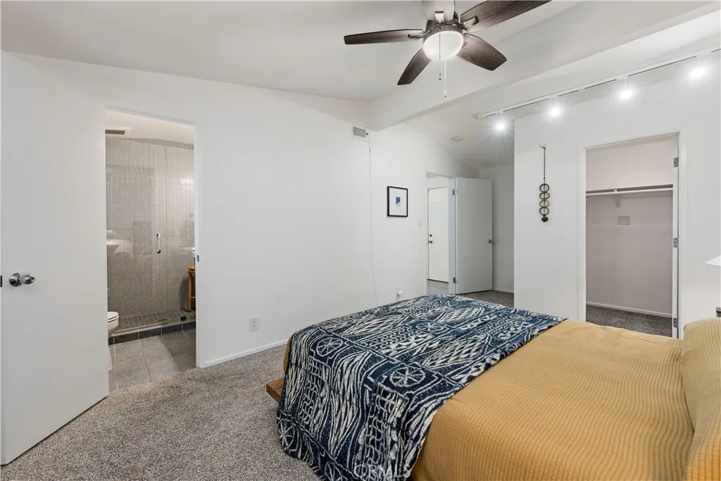 4th bedroom (with ensuite bathroom)