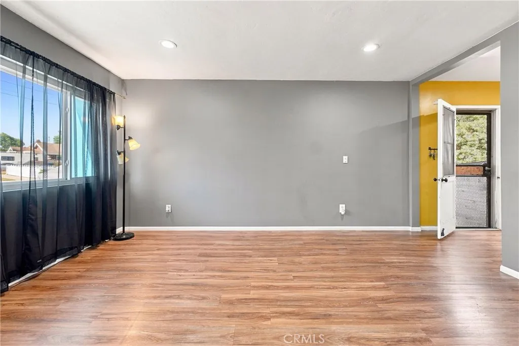 1437 W I, Wilmington, California 90744 — photo 5