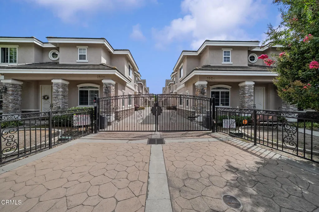 752 W Walnut Ave