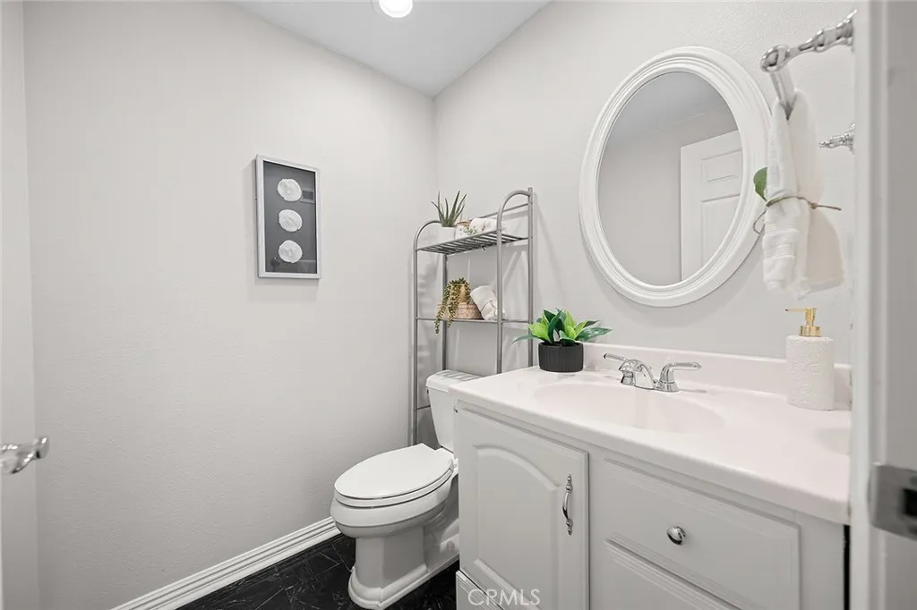 Downstairs 1/2 bath