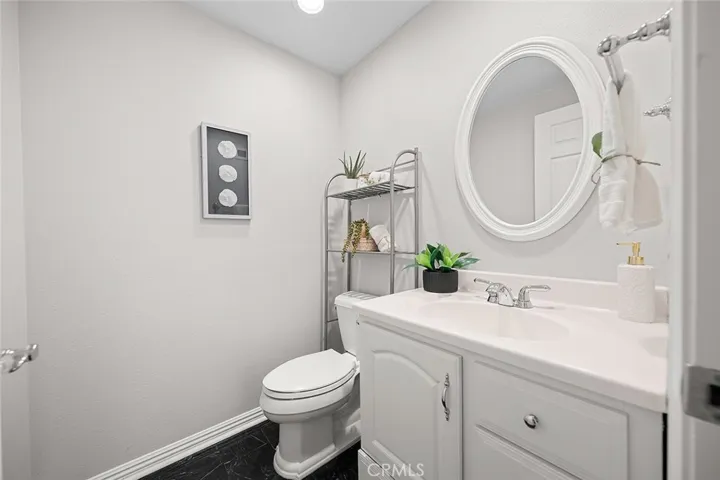 Downstairs 1/2 bath