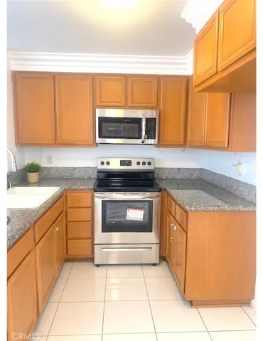 25019 Peachland Avenue 137, Newhall, California 91321 — photo 4