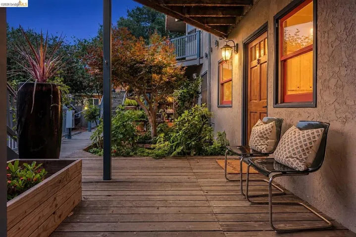 2922 Hillegass Ave B, Berkeley, California 94705-2225 — photo 4