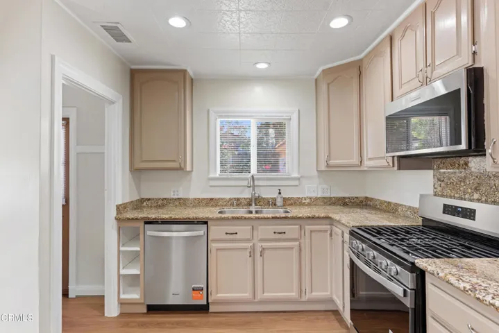 1001 Monterey Ave MLS-10