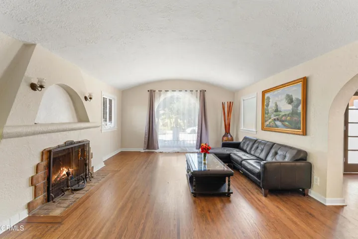 1001 Monterey Ave MLS-6