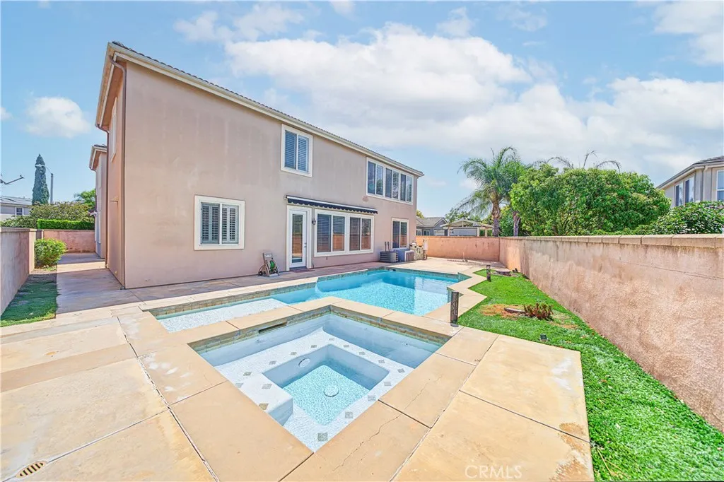Pool & Spa