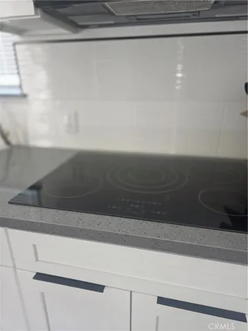 New electric stove