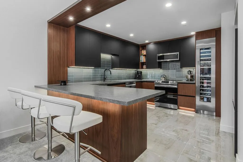 500 E Amado Rd