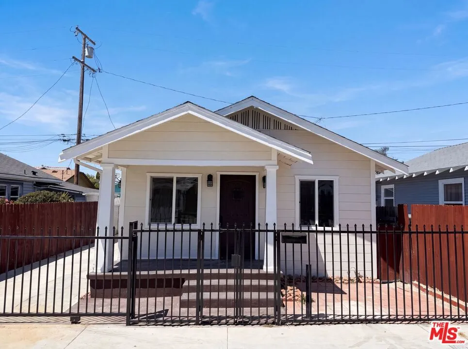 2135 E Spaulding Ct