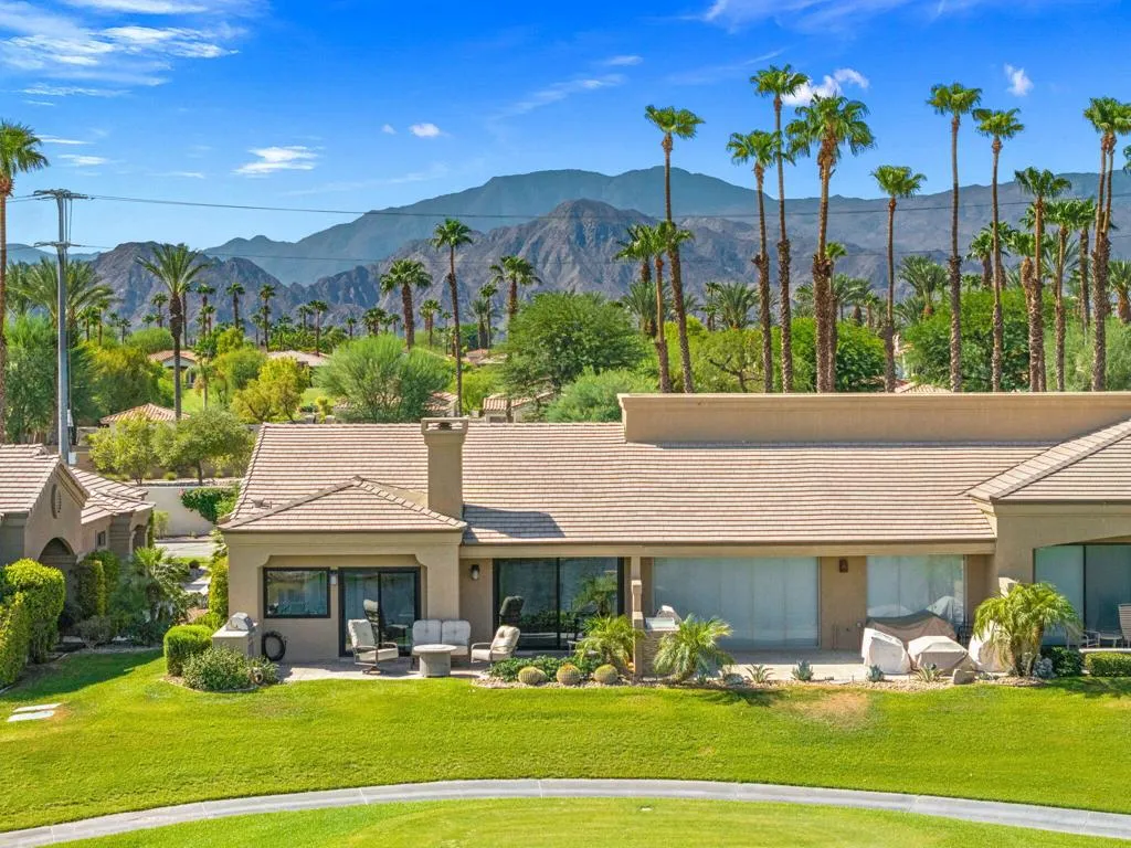 76064 Honeysuckle Dr