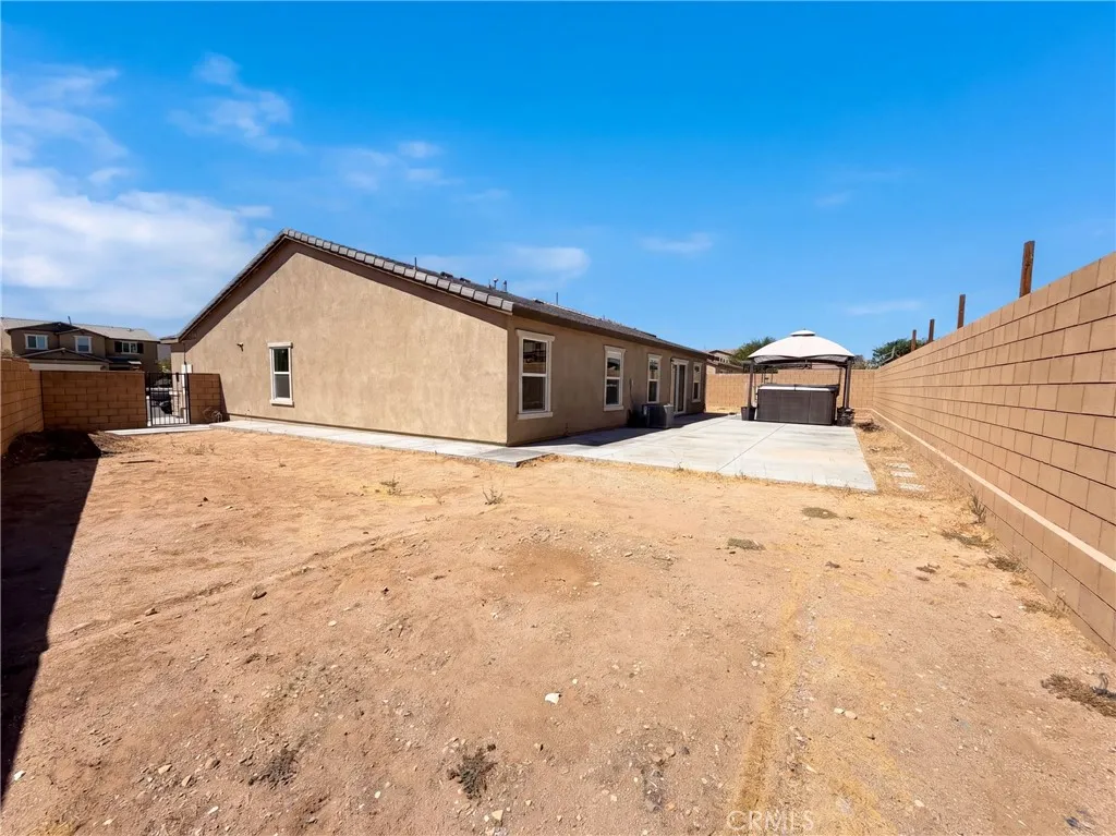 14220 Bison Court, Victorville, California 92394 — photo 5