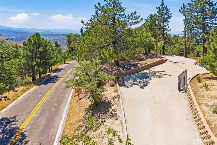 30954 Fredalba Road, Running Springs, California 92382 — photo 5