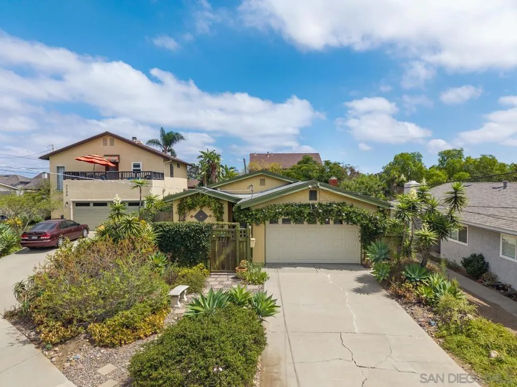 3212 N Mountain View Dr