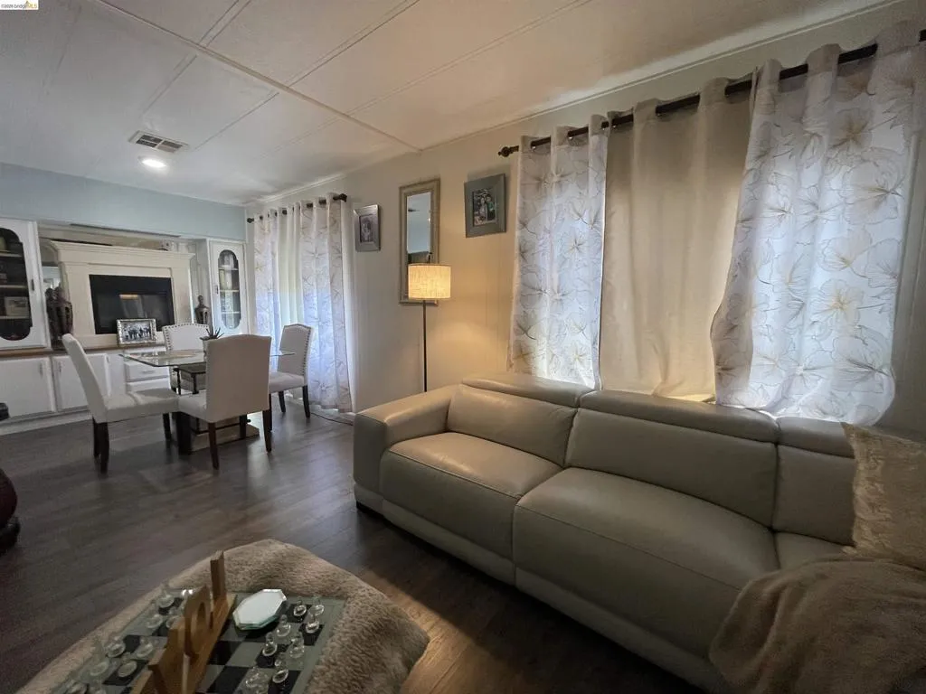 430 Bernauer, Pittsburg, California 94565 — photo 4