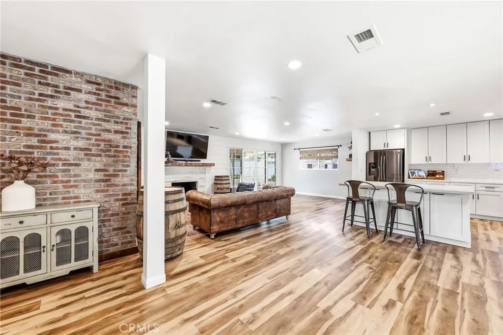 1566 W Crone, Anaheim, California 92802 — photo 4