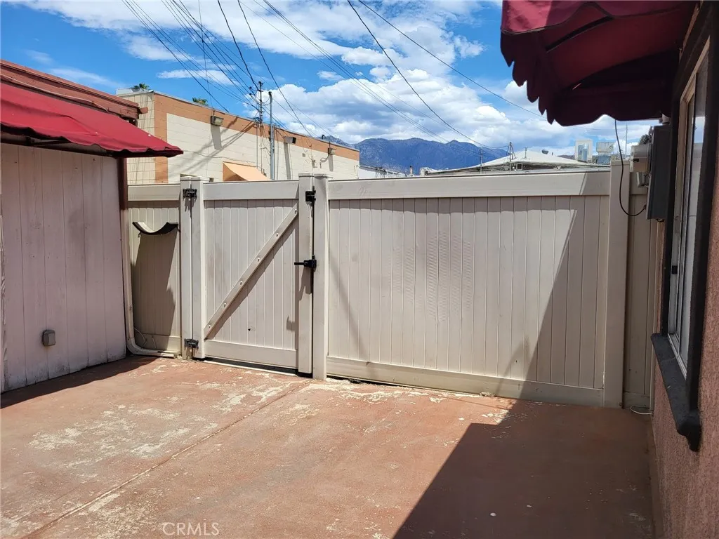 Private Entrance