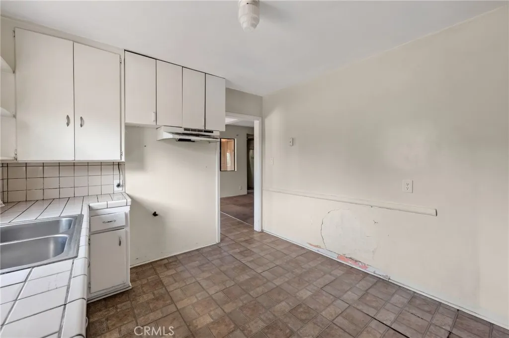 Back Unit Kitchen