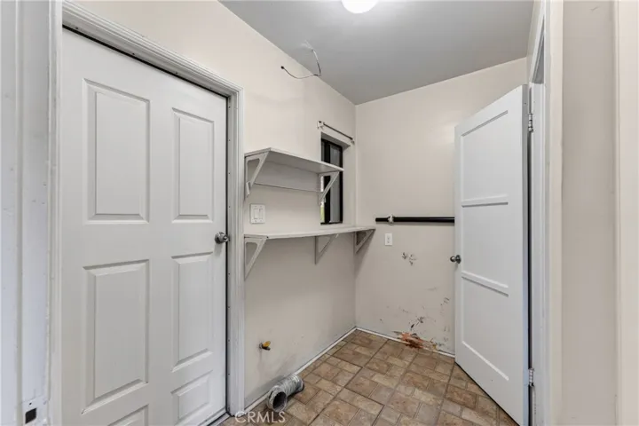 Back Unit Laundry