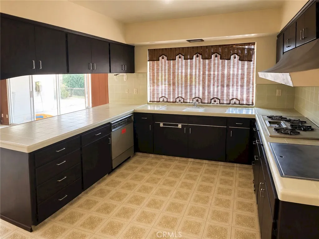 146 W Hanford Armona, Lemoore, California 93245 — photo 5