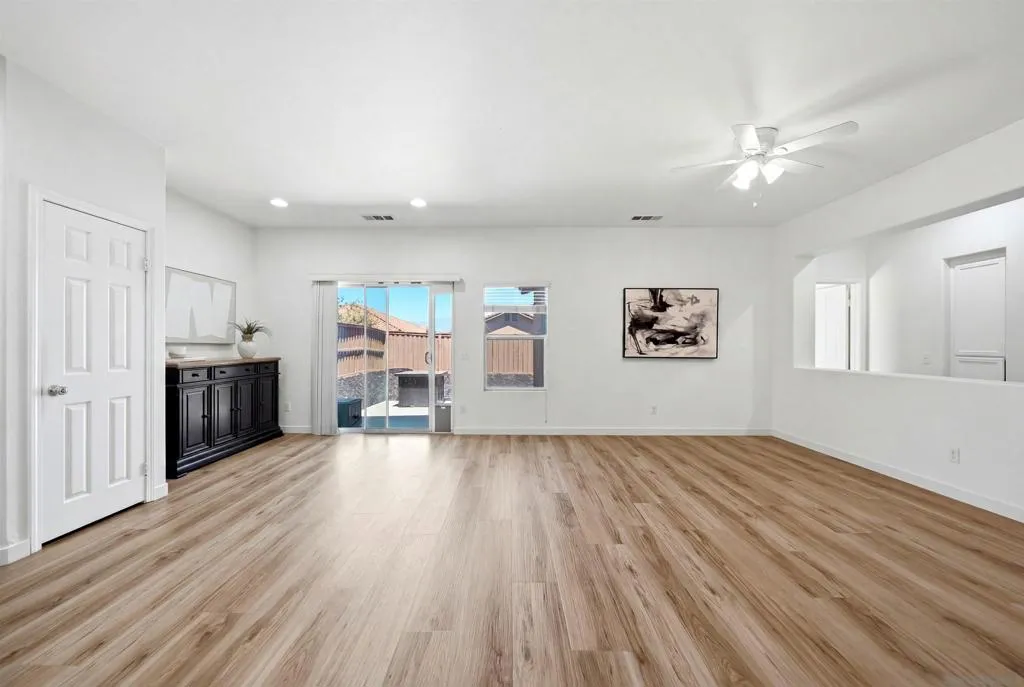 120 Estancia Way, Hemet, California 92545 — photo 5