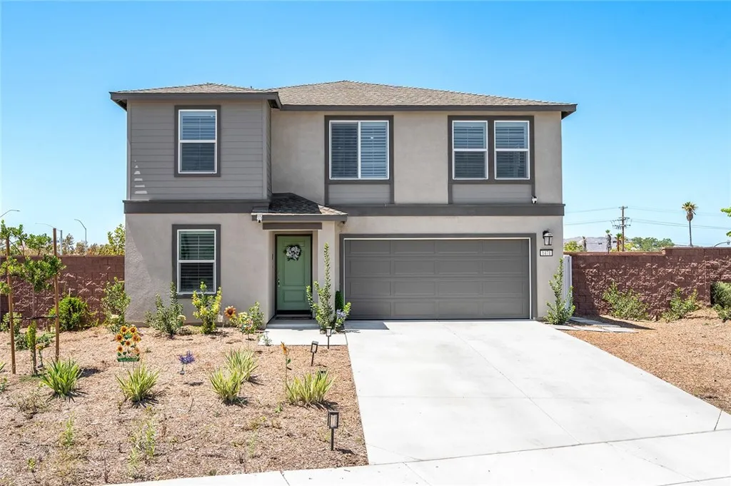1471 Majesty Cir