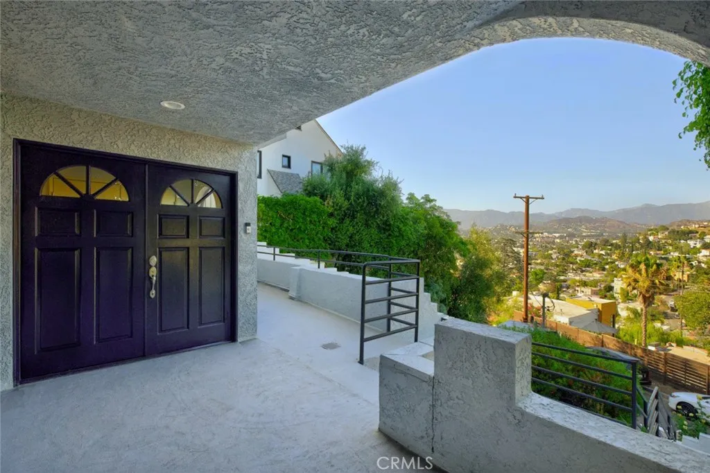 1425 Columbia Dr, Glendale, California 91205 — photo 4