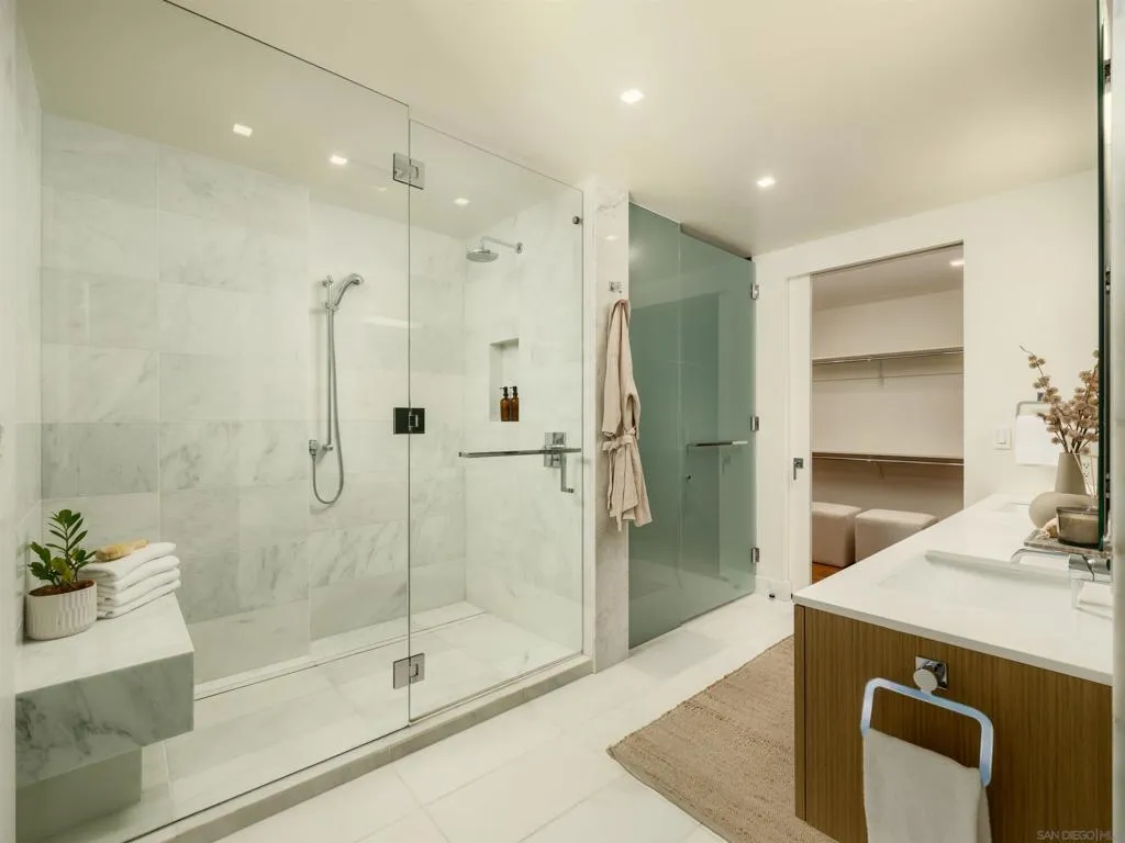 Primary Bath/Spa