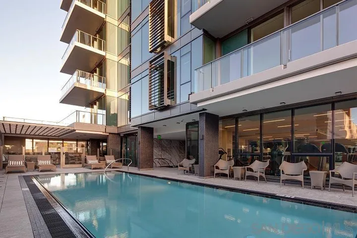 Swimming Pool/Hot Tub/Sauna