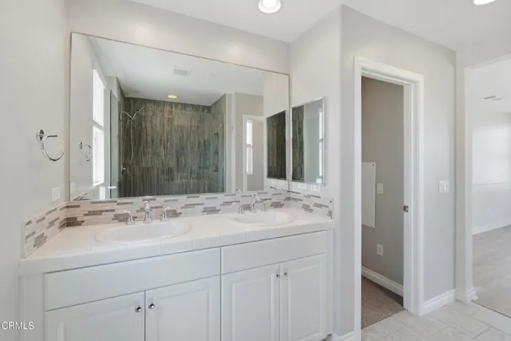 34_bathroom