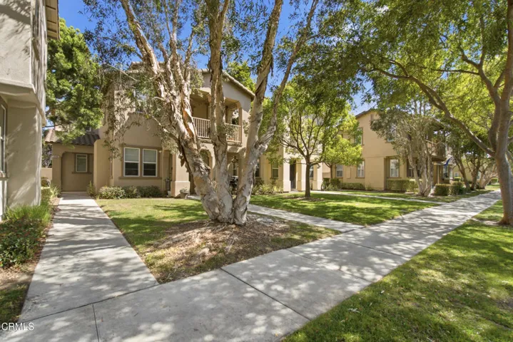 1_front exterior