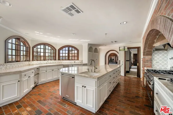 25045 Jim Bridger Road, Hidden Hills, California 91302 — photo 4