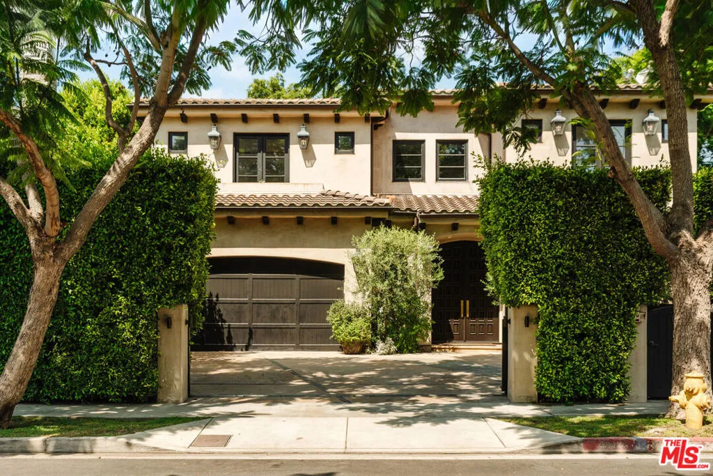 11432 Aqua Vista St