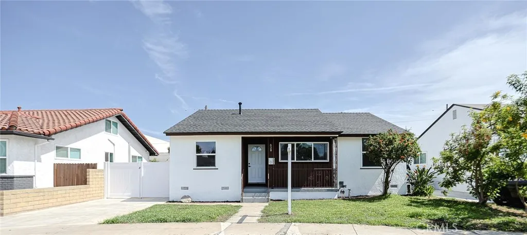 828 Tola St.