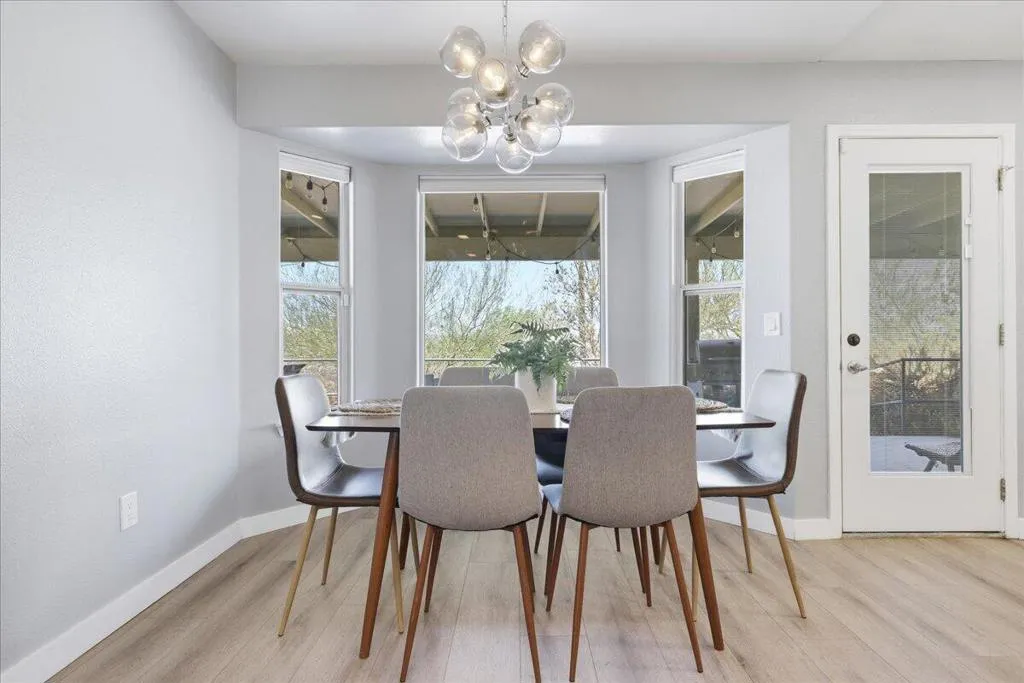 20-Dining Room