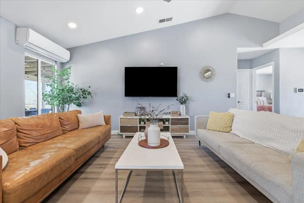 13-Living Room