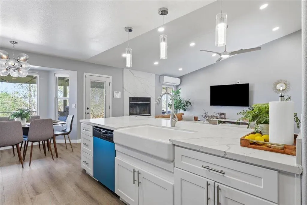 17-Kitchen