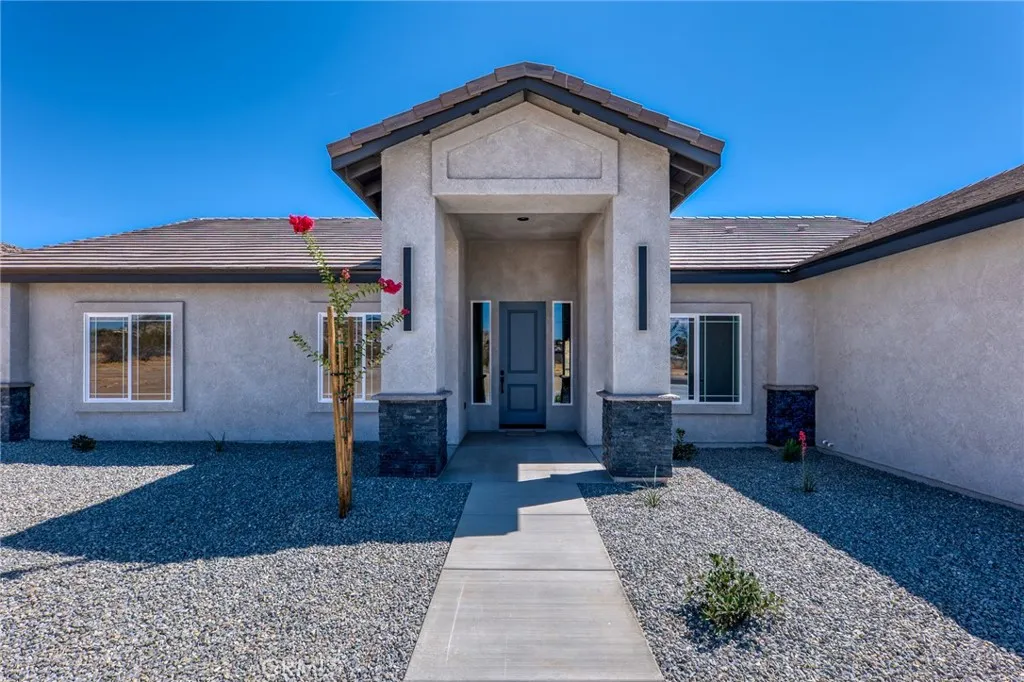 19721 Roanoke Road, Apple Valley, California 92307 — photo 4